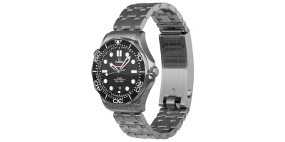 omega_seamaster_diver_300m_black_2