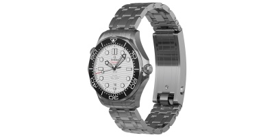 omega_seamaster_diver_300m_white_2