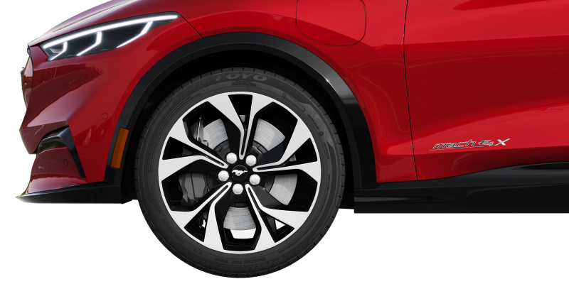 ford_mustang_mach-e10
