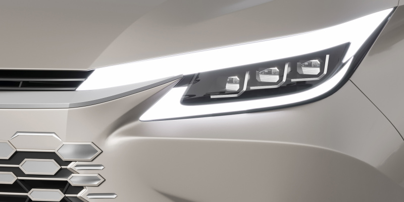 lexus_lm5