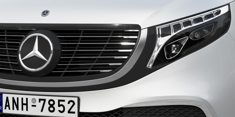 mercedes-benz_eqv5