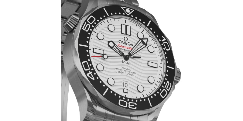 omega_seamaster_diver_300m_white_4
