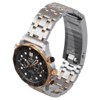 Photo Omega Seamaster Diver 300M 44mm gold on steel 4